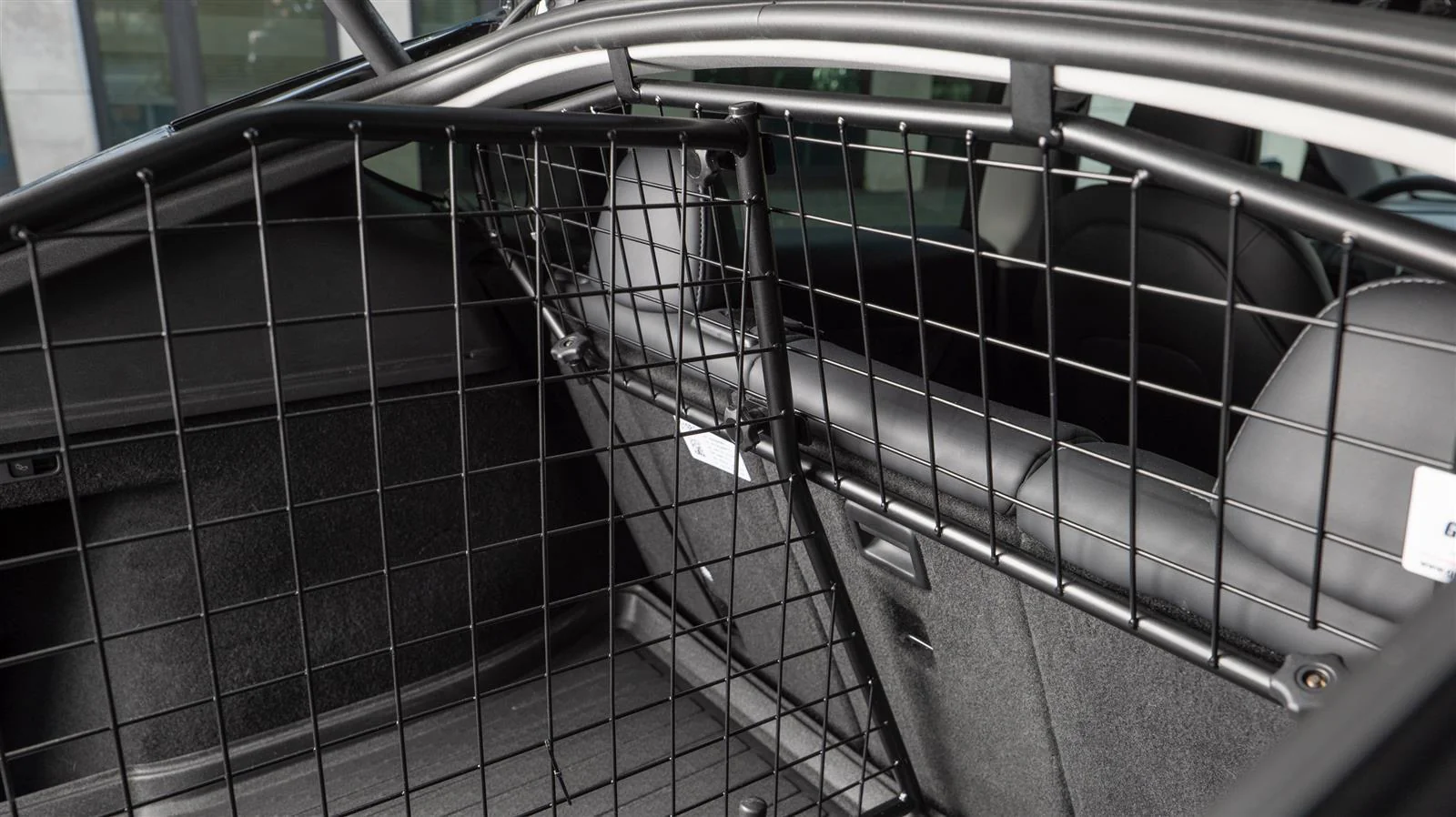 Hundetrenngitter für das Tesla Model Y - Image 8